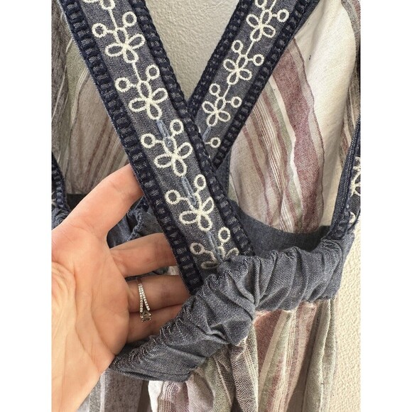 Elegant Striped Maxi Dress - Picture 6 of 10